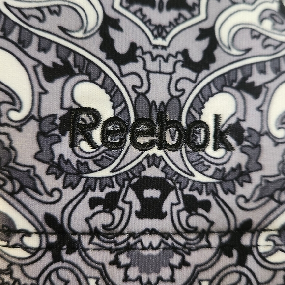 Reebok Black & White Paisley V-Neck Tank Top NWOT - Picture 6 of 7